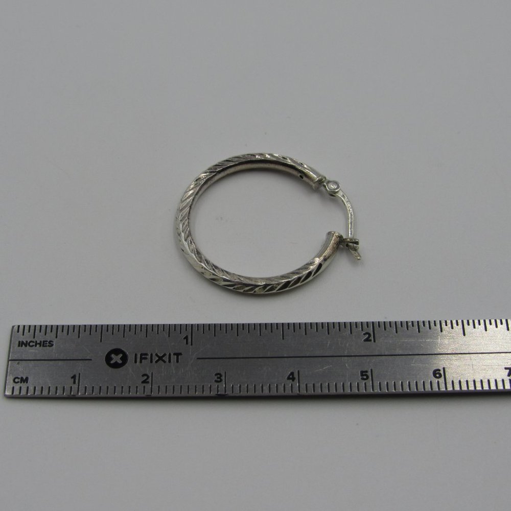 Sterling Silver Circle Textured Pattern Earrings - image 4